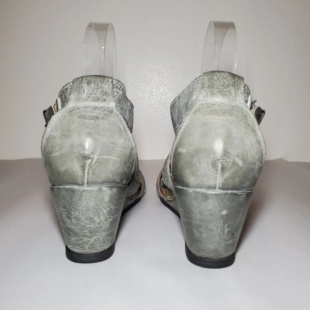 Taos Grey Wedge Sandals Size 38 (7 - 7.5)